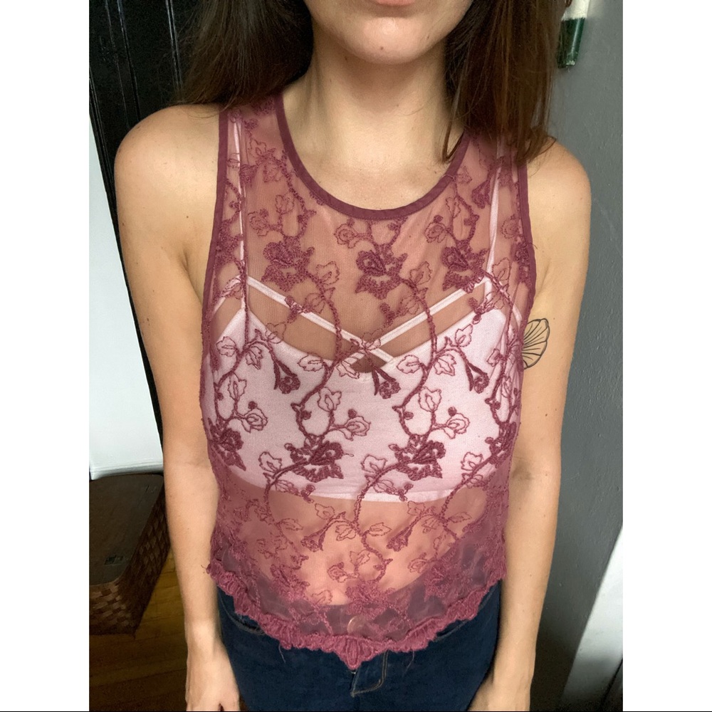 Lace cropped tank